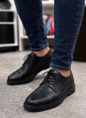 Мъжки спортно елегантни обувки черен цвят  Б-250